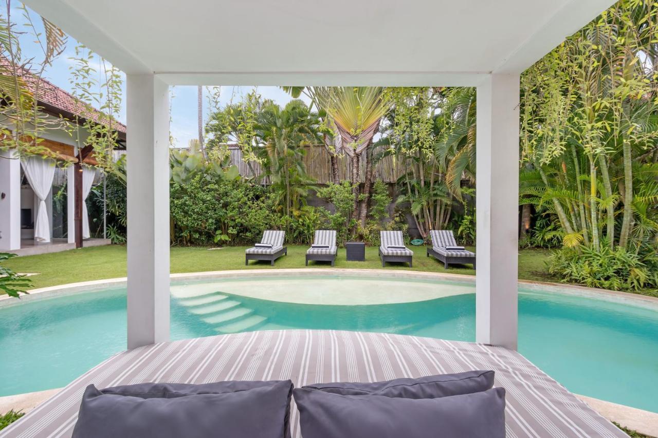 Villa Alice By Villa Finder Seminyak  Exterior photo